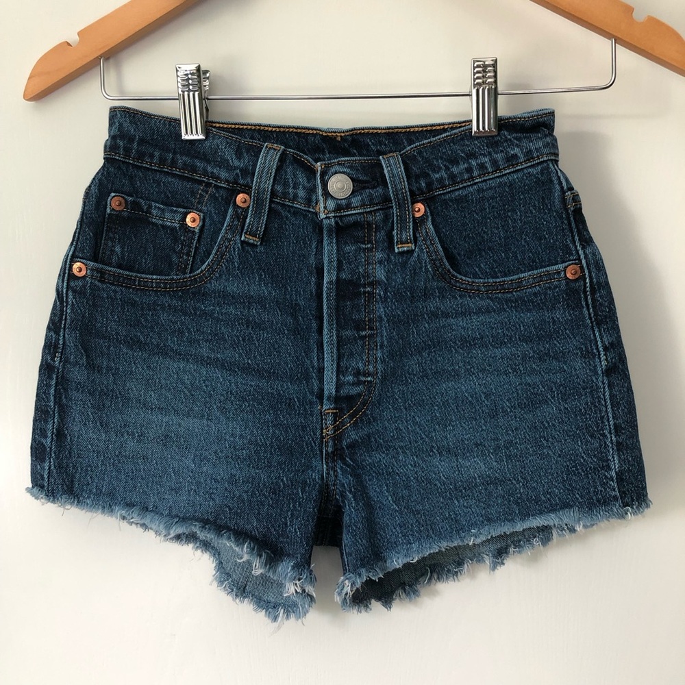 Levi’s Original Fit 501 High Rise Denim Shorts - Dark Wash. Sz 24